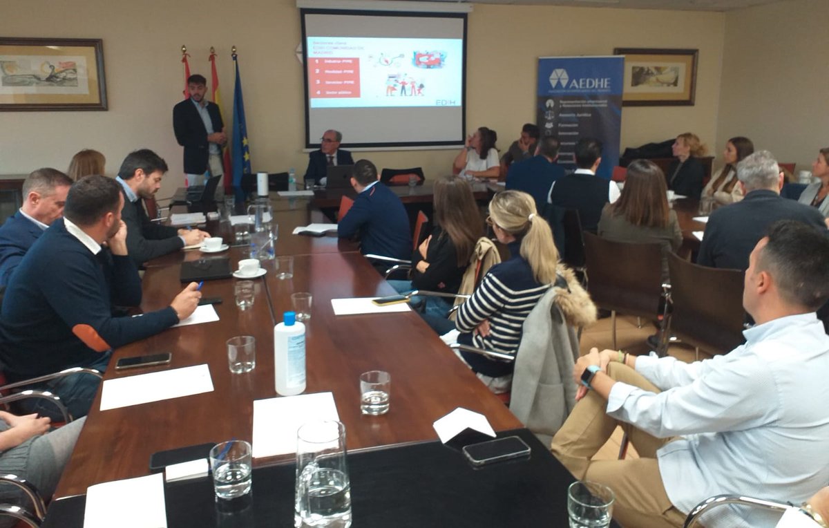 aedhe's tweet photo. Esta semana hemos informado a las empresas que han participado en las jornadas de #AEDHE sobre el servicio #EDIH -European Digital Innovation Hubs- para ayudar a las PYMEs y entidades del servicio público y administración, en su proceso de transformación digital https://t.co/JQj0zhH2rV