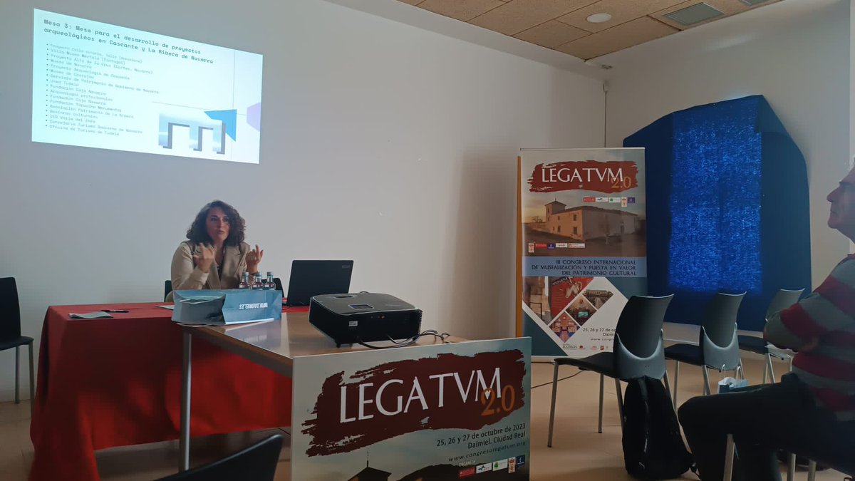 Cascantum's tweet photo. Seguimos en el congreso @legatum20. Hemos presentado las conclusiones de las Mesas de Trabajo de los años 2021 y 2022 sobre la gestión del patrimonio cultural #patrimoniocultural #gestióncultural @AcciongestionSL #programainnova @cultura_na @AytoCascante https://t.co/0yfSty8rP4