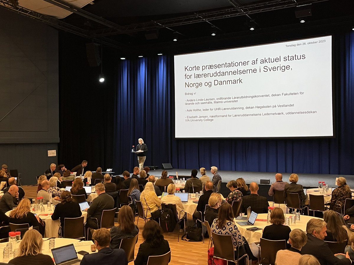 stina_slm's tweet photo. Ledere af læreruddannelsen i Danmark, Norge og Sverige er samlet til Nordisk Netværkskonference om udvikling af lærerudd - videndeling af erfaringer ifht integreret praktik mv #uddpol https://t.co/jcuHZD7miS