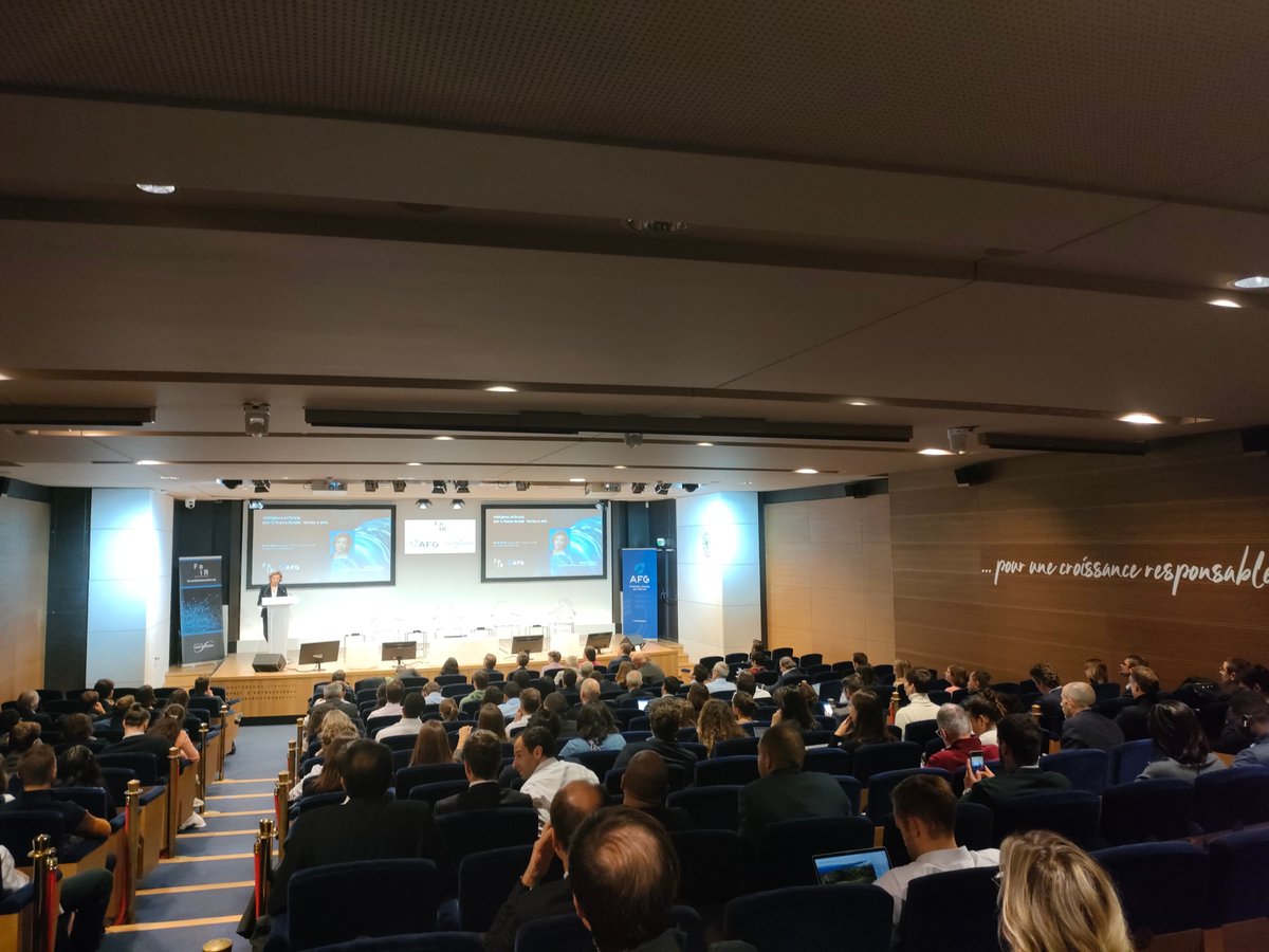 🔙 Replay conférence « #IntelligenceArtificielle pour la finance durable : réalités et défis » | Cet événement dédié à l'impact de l'IA dans la finance durable a rencontré un grand succès ! 🎥 lnkd.in/evF9sfYB

#ia #finance #DeveloppementDurable #investissement #ISR