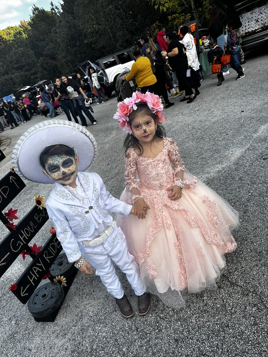 RCPS_EarlyLearn's tweet photo. Fall Festival 2023
#fallfestival #thegang #earlylearn #pat #dph #bouncehouse https://t.co/pc0n1ODmJT