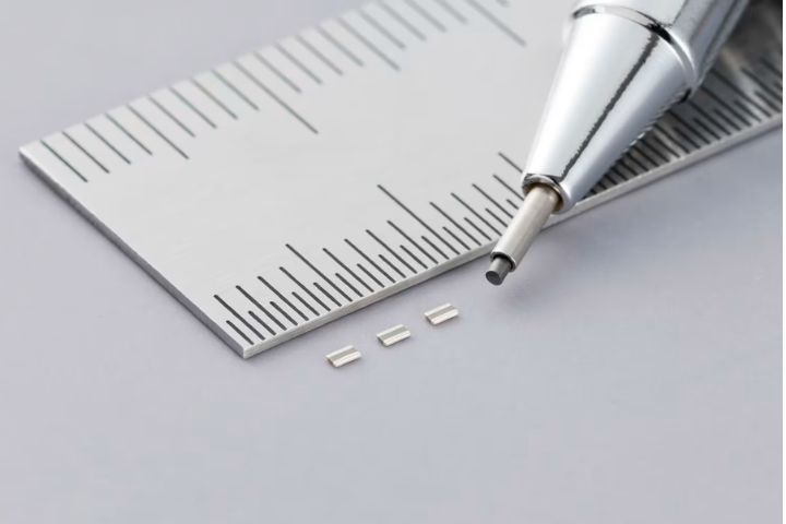 themachinemaker's tweet image. #newsalert
@murataps  leads the way in automotive technology with the world's smallest and thinnest 1µF capacitor!
#machinemaker #murata #automotive #capacitors #innovation #electronics #technology #adas #aecq200 #esr #performance #reliability #circuit #innovate #smalltech