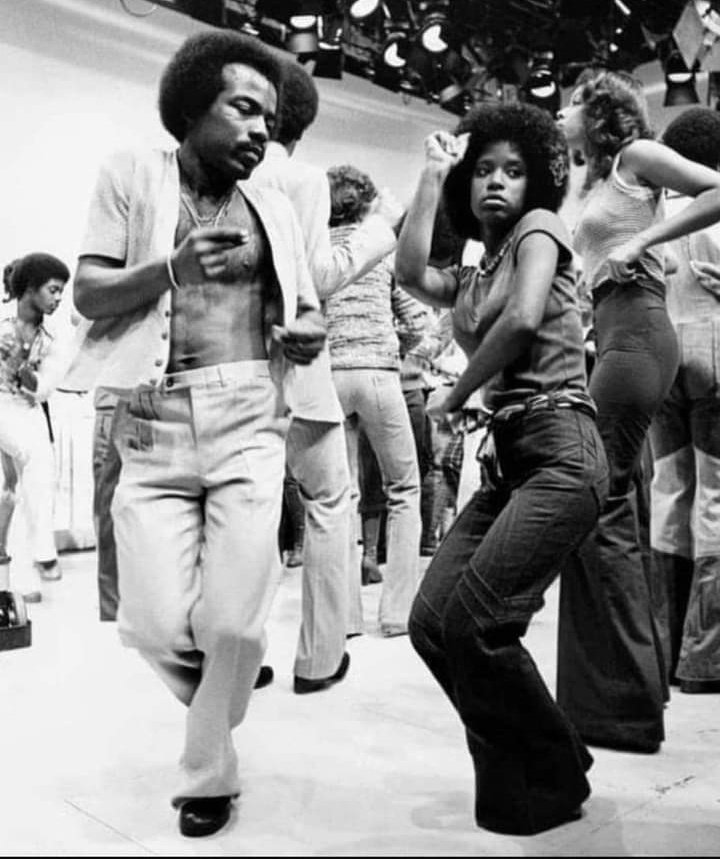 Thursday to remember our African music 🤩 #stockmarketcrash #AUSvsNED