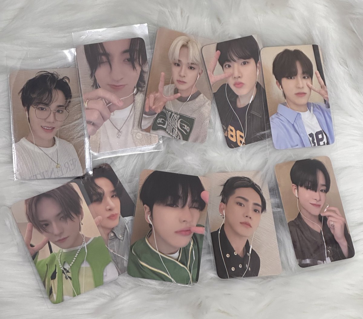 Kittykpopsell's tweet photo. 트레저 방콕 대면 팬싸 포카 양도 
treasure bangkok fansign pob
sell WTS

*pic set only sell* 

each pic 6.5

REBOOT HELLO 방콕 트레저 보나보나 최현석 지훈 요시 준규 윤재혁 아사히 도영 하루토 박정우 소정환 응모 미공포 포카 아시아투어 https://t.co/4zDlr0Njk9