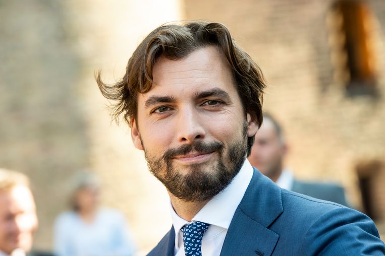 KAFKA_Dev's tweet photo. De universiteit van Gent cancelde Baudet. Er is een rechtszaak geweest &amp; Baudet heeft deze GEWONNEN! Hij kan vanavond alsnog spreken in Gent! Het vrije woord is NIET te cancellen! 

Doe een ♥️ &amp; RT als je het VRIJE woord steunt! https://t.co/DiJTu6F68S