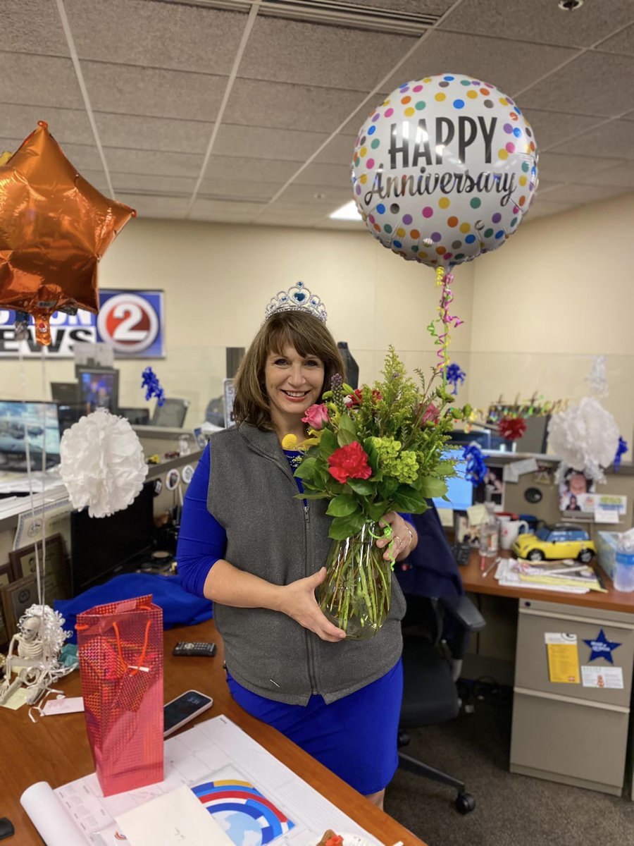 GrayMediaGTN's tweet photo. 👏 Round of applause for @CamiRapson, who recently celebrated THIRTY years at @WBAY! Thank you for three decades of service, Cami! #GrayProud https://t.co/9dujq5aRwe