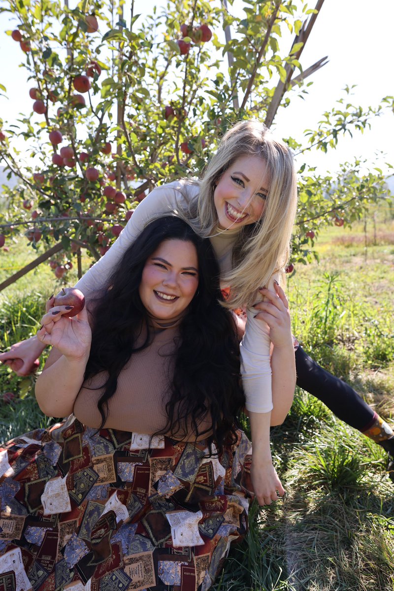 The girlies are hotter than apple cider &amp; living out their full fall fantasy! 🥧🍁🧣

If you haven’t listened to this week’s ep all about the ULTIMATE fall TV show, Gilmore Girls, wyd?! 

Grab a cup of coffee, get cozy, and listen now! 🤎

audioboom.com/posts/8387572-…