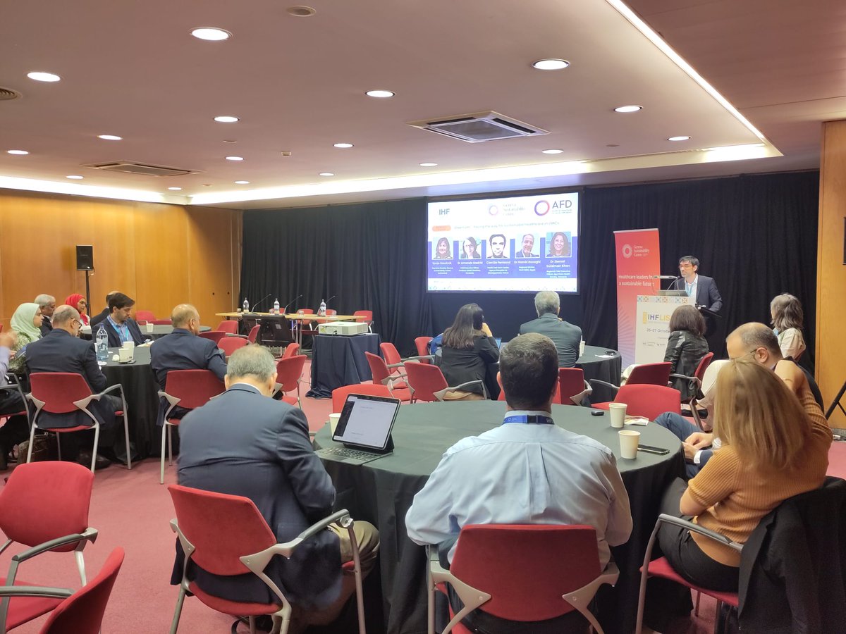 AFD_France's tweet photo. 💬#ExpertsAFD 
Notre expert en infrastructures de santé, Camille Perreand est à la #WHC2023 :

"L'adaptation des systèmes de santé au changement climatique et la construction d'infrastructures résilientes et à faible émissions sont essentielles pour atteindre les ODD." https://t.co/x9FcgUmwp5