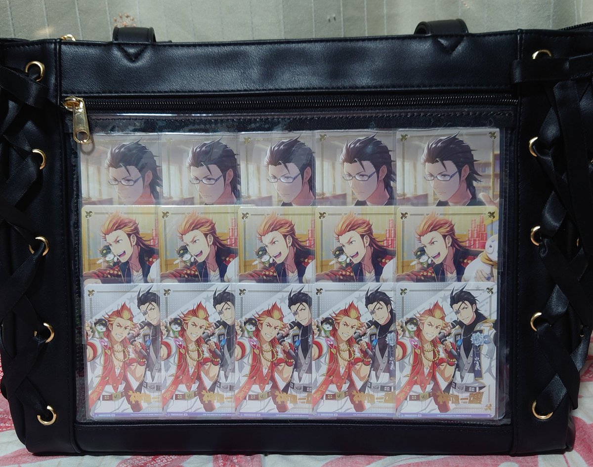 ヴァイスシュヴァルツブラウのカードで痛バ作りました！ バッグはWEGO