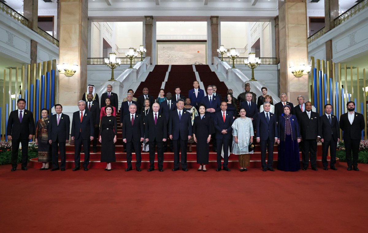 Dialogue Earth (@dialogueearth_) on Twitter photo Check out our editors' key takeaways from the recent Third Belt and Road Forum:
✍️ <a href="/TomBaxter17/">Tom Baxter 白睿</a>, <a href="/jbwanzy/">Justus Wanzala</a>, Patrick Moore, <a href="/regina_ltc/">Regina Lam</a>
🔗: loom.ly/JocxU3c
🧵1/6
#greenenergy #lowcarbon #africanleader #infrastructureprojects #infrastructure #albertofernández #beltandroad Check out our editors' key takeaways from the recent Third Belt and Road Forum:
✍️ <a href="/TomBaxter17/">Tom Baxter 白睿</a>, <a href="/jbwanzy/">Justus Wanzala</a>, Patrick Moore, <a href="/regina_ltc/">Regina Lam</a>
🔗: loom.ly/JocxU3c
🧵1/6
#greenenergy #lowcarbon #africanleader #infrastructureprojects #infrastructure #albertofernández #beltandroad