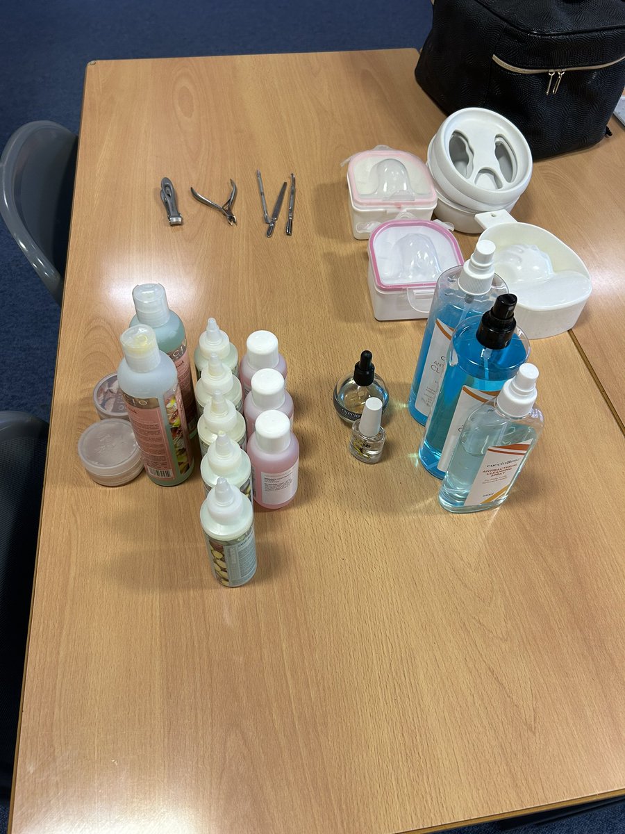 Profess58372614's tweet photo. A hive of activity at Falkirk High today! The class loved the nail services session and enjoyed learning how to do effective filing, cuticle work, varnish and hand massage! #fhs @FalkirkHigh @CuccioEurope https://t.co/HHPDyF7B7m