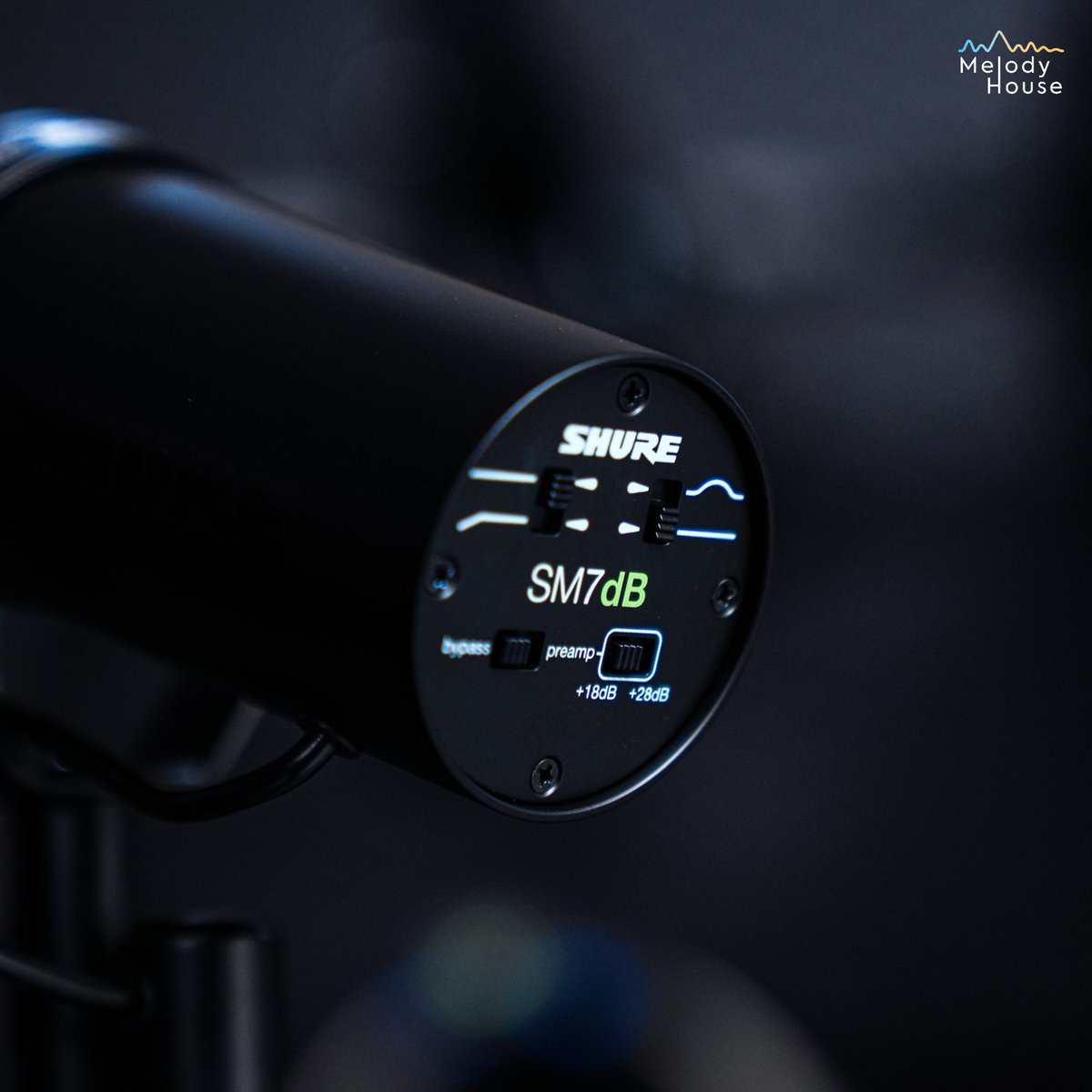 An audio icon reborn - Shure SM7dB with Built-in Preamp 🎵🔥

Stock available at Melody House 
melodyhousemi.com/product/buy-sh…

#shure #shuremicrophone #sm7db #microphones