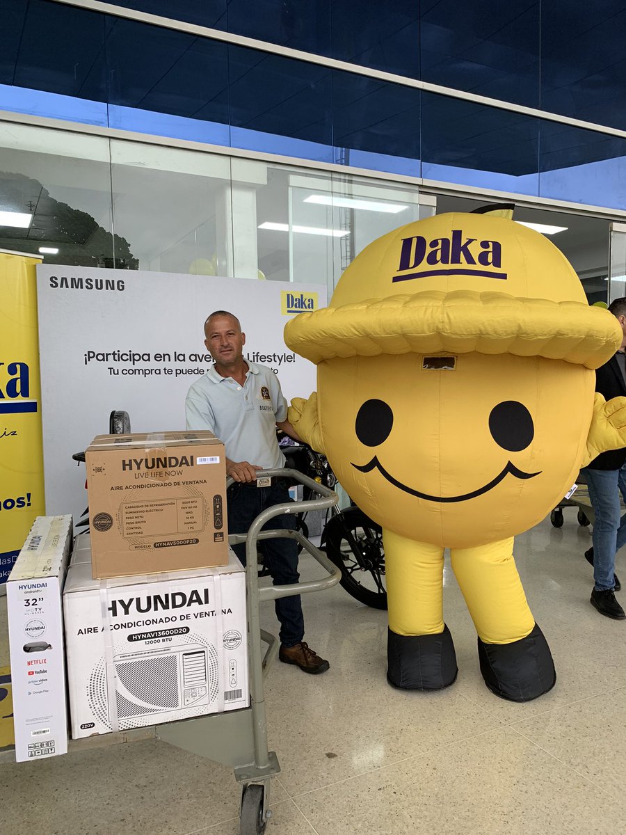 tiendasdaka's tweet photo. ¡CLIENTES FELICES!💛🤩

Las #100HorasDaka están esperando por ti a nivel nacional 🫶🏽🥳

¿Qué esperas para unirte al momento Daka? 😎🎉

#26Octubre #TiendasDaka #FelizJuevesATodos https://t.co/HBV431FXzQ
