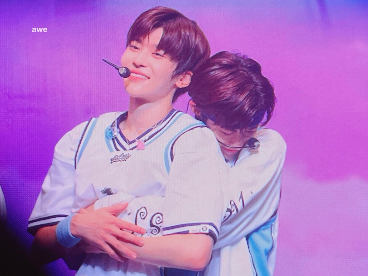 yusionpics's tweet photo. THERE'S JUST SOMETHING ABOUT THESE YUSION PHOTOS THAT MAKES ME EMOTIONAL 🥹⭐️🌷

#YUSHI #유우시 #ユウシ #SION #신온 #シオン https://t.co/o5rnO2elNt