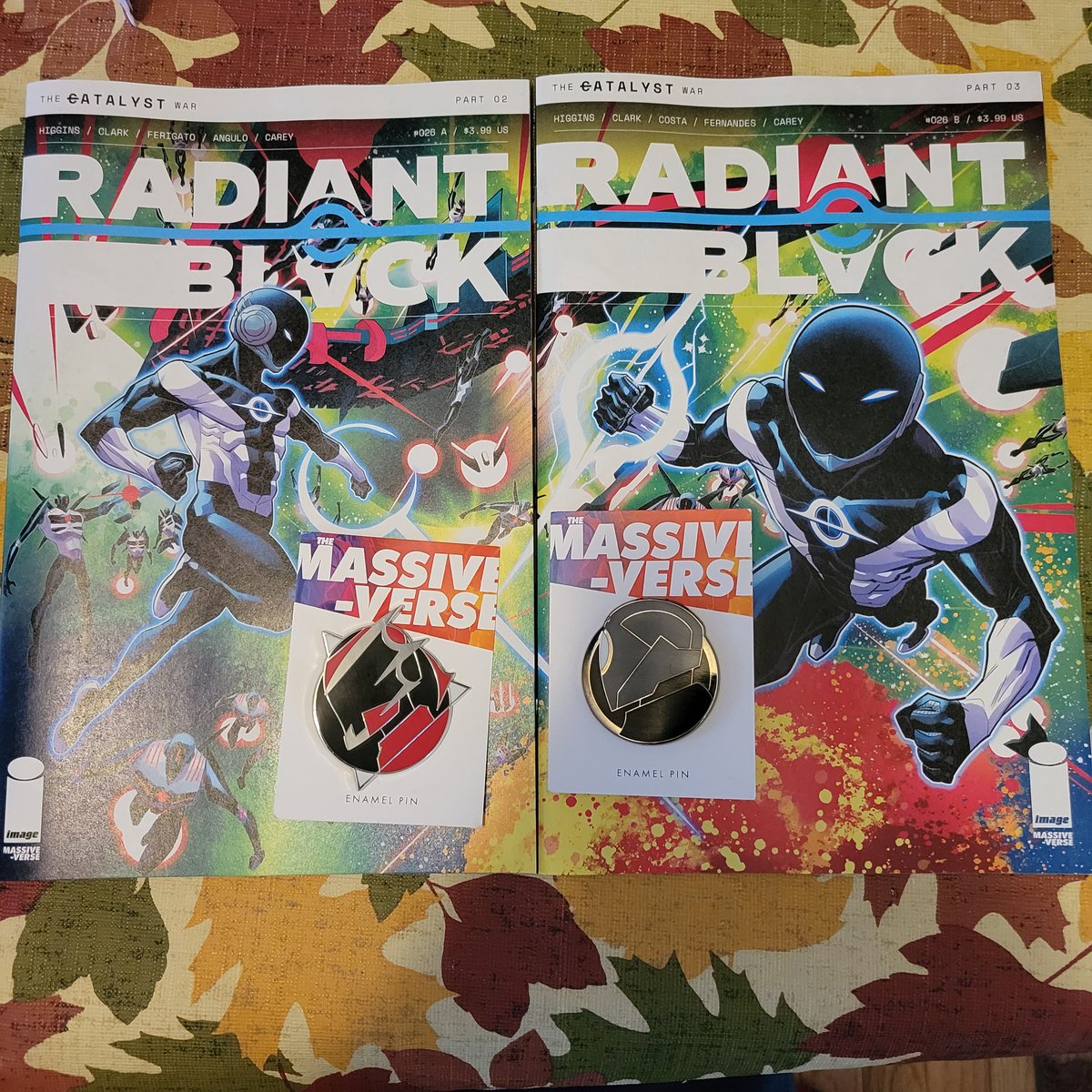 #tokudad had a mail call from @BlackMarketNAR with the latest issue of Radiant Black!! The pins were from #NYCC2023 & their booth! Can't wait to read this! The #catalystwar begins! #tokusatsu