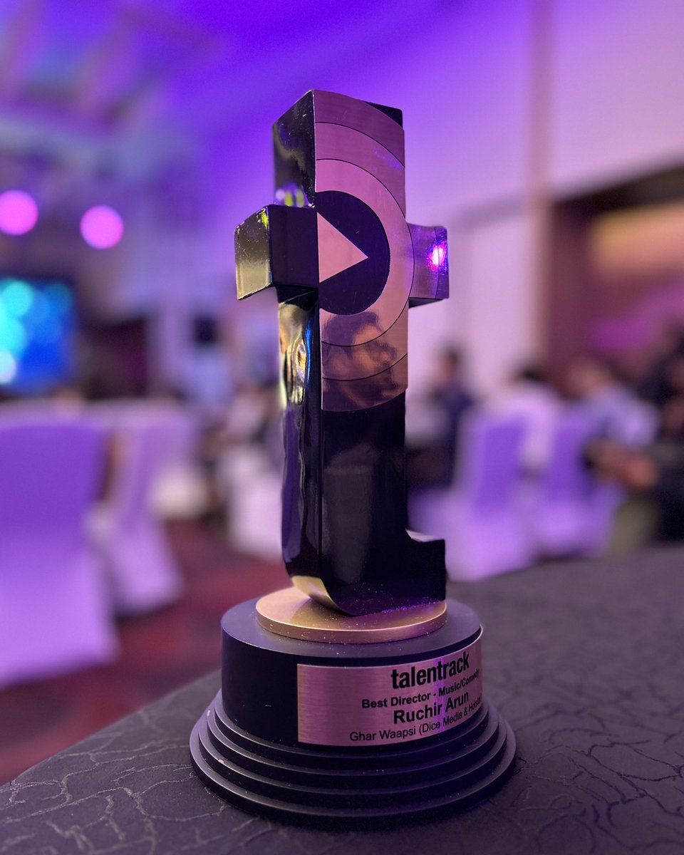 Dice Media’s #GharWaapsi is on a winning streak! Congratulations to #RuchirArun & the entire team of #DiceGharWaapsi for winning the @mytalentrack 2023 Award for Best Director - Web Series - Comedy/Music. #TalentTrack2023 #DiceMedia #PocketAces