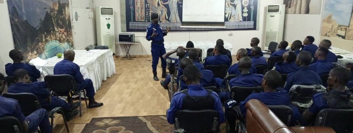 MonuscoPolice's tweet photo. #Kinshasa-Formation de recyclage en MROP des GMI de la #PNC avec l’appui de la Coordination FPU et de l’unité FPU égyptienne de la @MONUSCO afin de préparer les effectifs PNC à la sécurisation des élections à venir, dans le respect des droits de la population.
@UNPeacekeeping https://t.co/X2nnLn4cBA