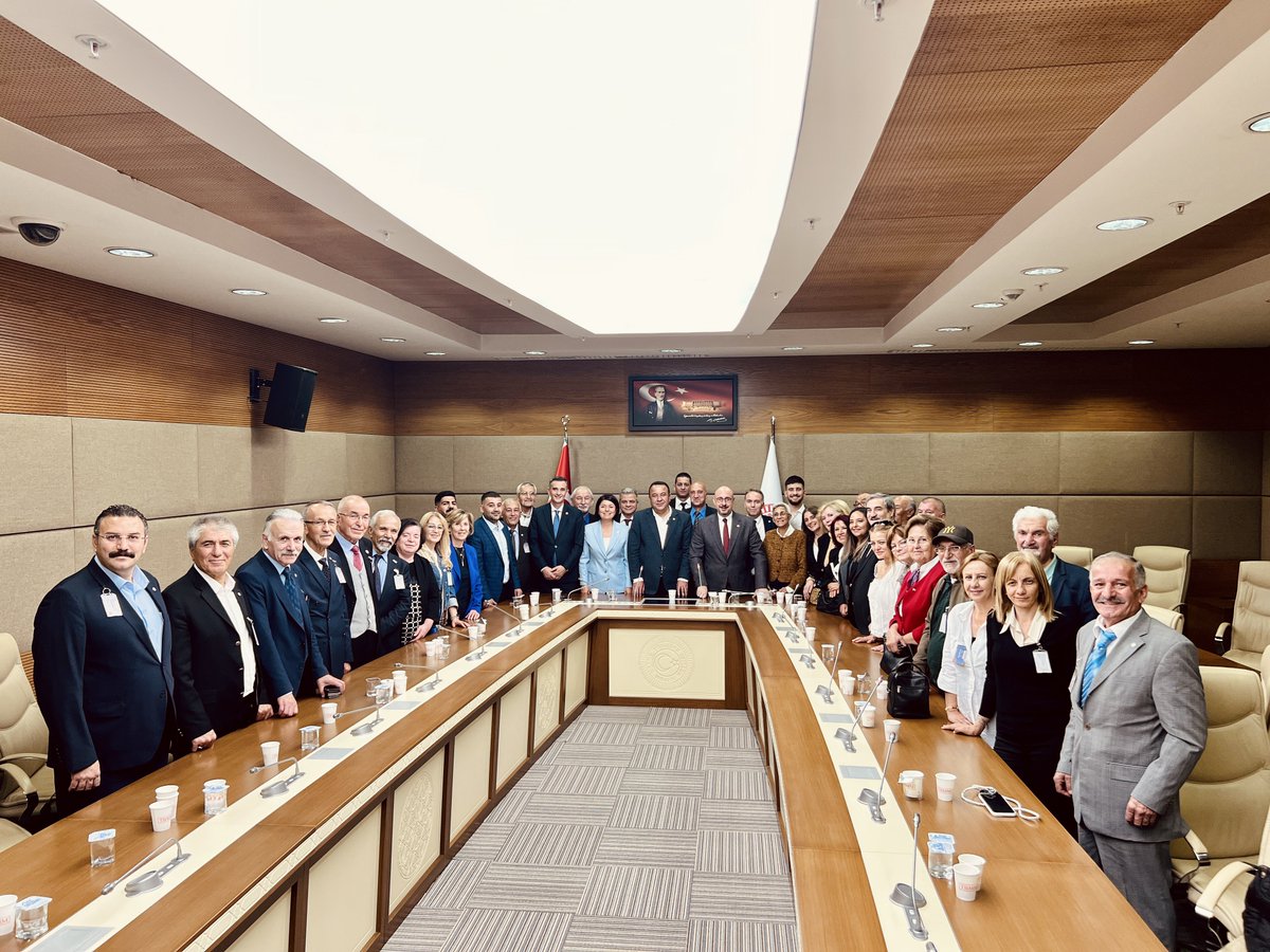 Ankara Milletvekili’miz Sn. Adnan Beker ve Antalya Milletvekili’miz Sn. Uğur Poyraz ile birlikte Ankara Milletvekili Adayımız ve bir önceki dönem Çankaya ilçe başkanımız Sn. Kevser Ofluoğlu ve İYİ Parti'ye gönül vermiş yol arkadaşlarımızı Türkiye Büyük Millet Meclisimizde misafir