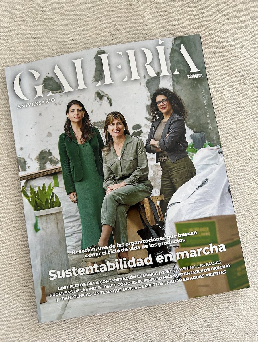 #HOY <a href="/galeriarevista/">Galería</a> celebra su aniversario nº 23 y con #ReAcción y #Empathy salimos en la portada. Muchas gracias <a href="/galeriarevista/">Galería</a> <a href="/magcabreran/">magdalena cabrera</a> por la nota a <a href="/ferariceta/">Fernanda Ariceta</a> <a href="/MarianaRobano/">Mariana Robano</a> y Mariale Ariceta! Leéla acá : galeria.busqueda.com.uy/Actualidad/Un-…