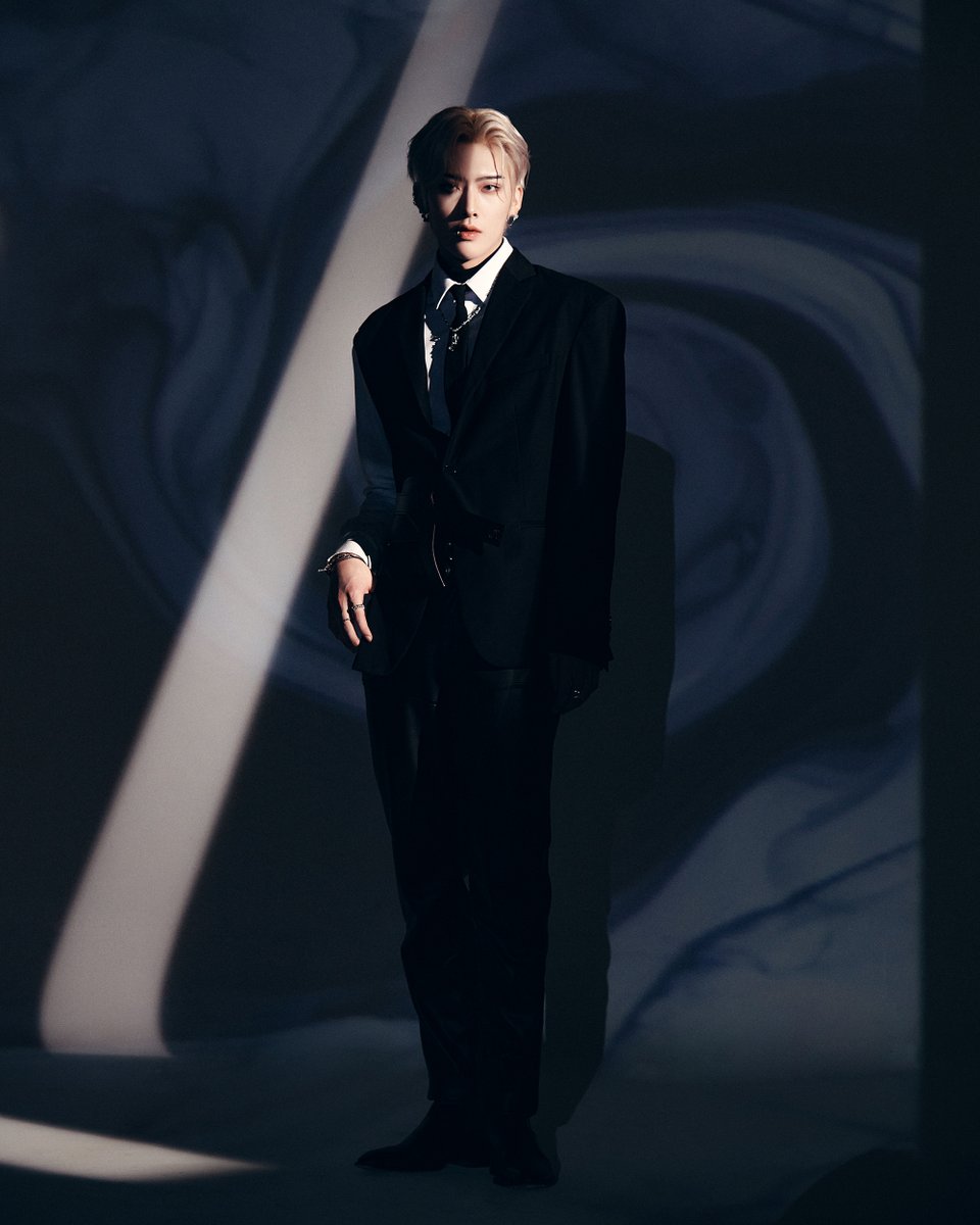 ZB1_official's tweet image. ZEROBASEONE The 2nd Mini Album [𝗠𝗘𝗟𝗧𝗜𝗡𝗚 𝗣𝗢𝗜𝗡𝗧]

Concept Photo Loyalty ver.
#RICKY #리키

2023.11.06 18:00 (KST)

#ZEROBASEONE #ZB1
#제로베이스원
#MELTINGPOINT #CRUSH #가시
#ZEROBASEONE_CRUSH