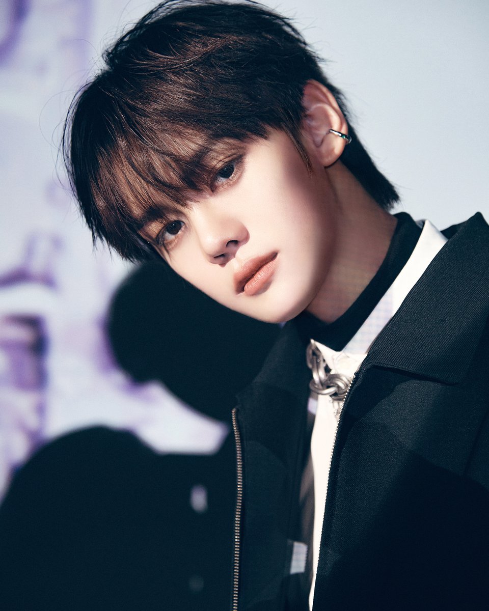ZB1_official's tweet photo. ZEROBASEONE The 2nd Mini Album [𝗠𝗘𝗟𝗧𝗜𝗡𝗚 𝗣𝗢𝗜𝗡𝗧]

Concept Photo Loyalty ver.
#KIMGYUVIN #김규빈

2023.11.06 18:00 (KST)

#ZEROBASEONE #ZB1
#제로베이스원
#MELTINGPOINT #CRUSH #가시
#ZEROBASEONE_CRUSH https://t.co/jJ6S8E7mZ1