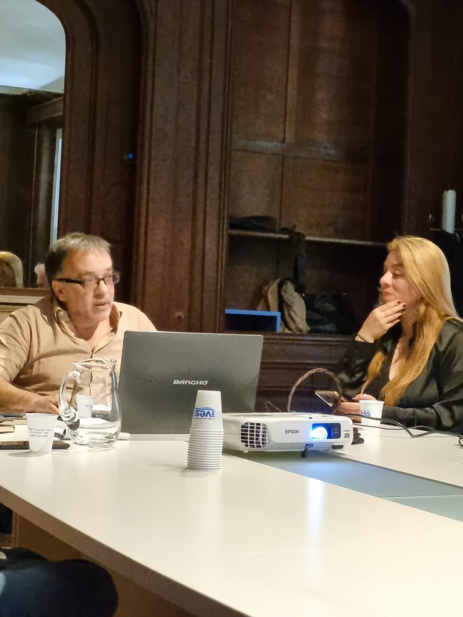 CELIV_UNTREF's tweet photo. Marcelo Sain presentó Ciudad de pobres corazones 📚“En Argentina el pavoteo de la clase política criolla - santafecina y nacional- la incapacita entender la complejidad del narcotráfico y sus lazos con el Estado."
Agradecemos a #MarceloSain, #EnriqueFont  y @ICarolinaDuque 👏 https://t.co/ACZTVlcb5y