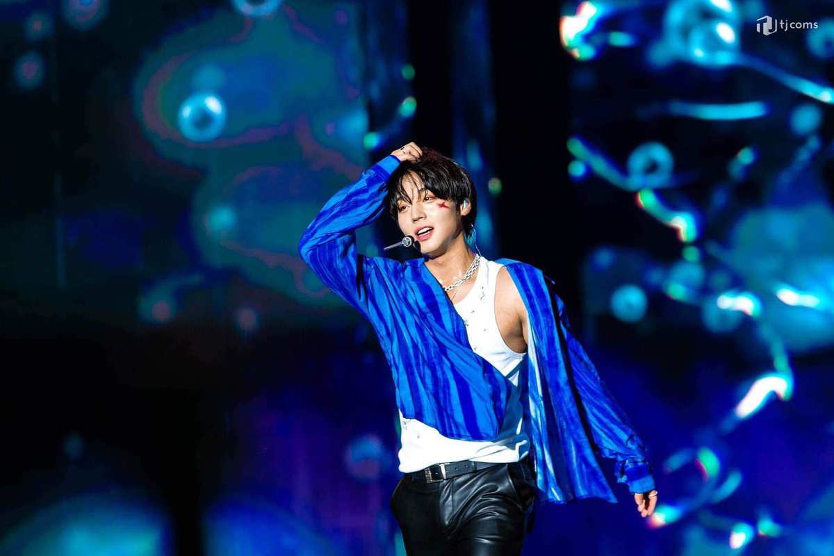 withjihoonvn's tweet photo. Taken by @wowkmf_official 📸

#PJHinVN #박지훈 #parkjihoon #WOWKMusicFestival #VNMAYUnion https://t.co/FcwloCpeol