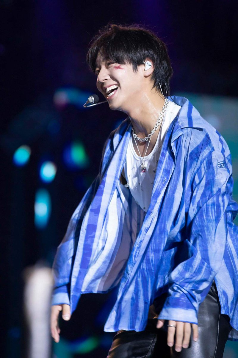 withjihoonvn's tweet photo. Taken by @wowkmf_official 📸

#PJHinVN #박지훈 #parkjihoon #WOWKMusicFestival #VNMAYUnion https://t.co/FcwloCpeol