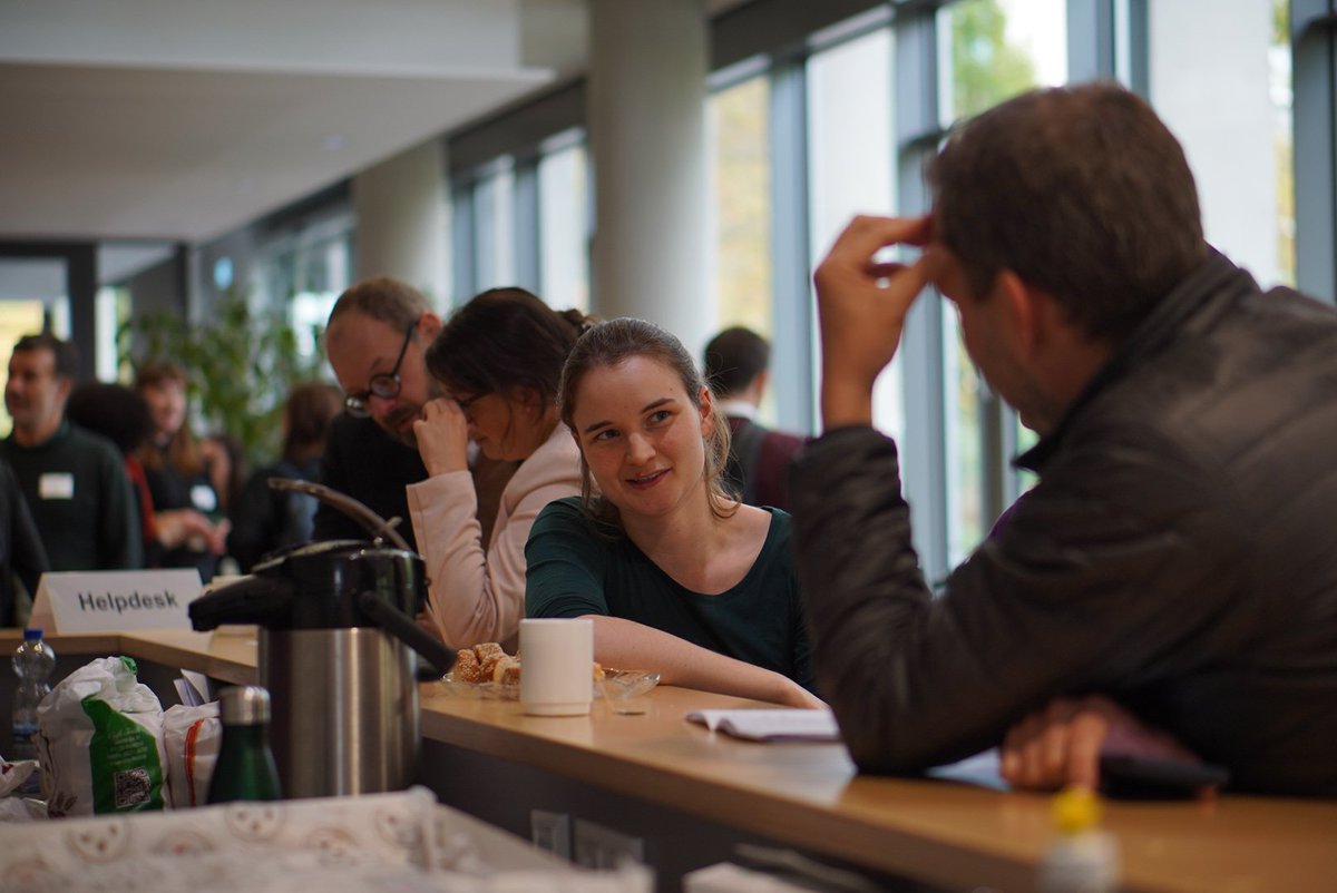 eggroup_lmu's tweet photo. We're so happy to see you all not only enjoying the input from the sessions of the #DGNet working groups, but also connecting with each other during the event!
#DGNet2023 #NetworkResearch https://t.co/uzDGtDyhH5