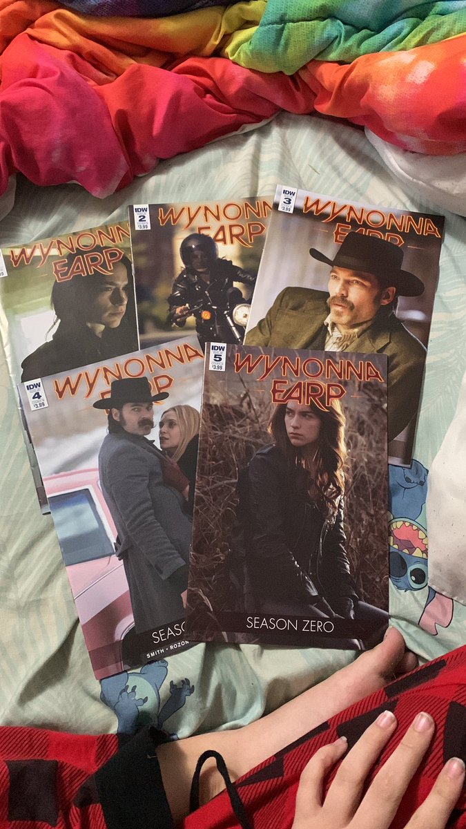 medicaldanvers's tweet photo. THE FULL SET IS HERE!!! thank you so so much @kid_earper for sending these my way, you’re so so awesome!

#WynonnaEarp #BringWynonnaHome https://t.co/uUqtRbfENV