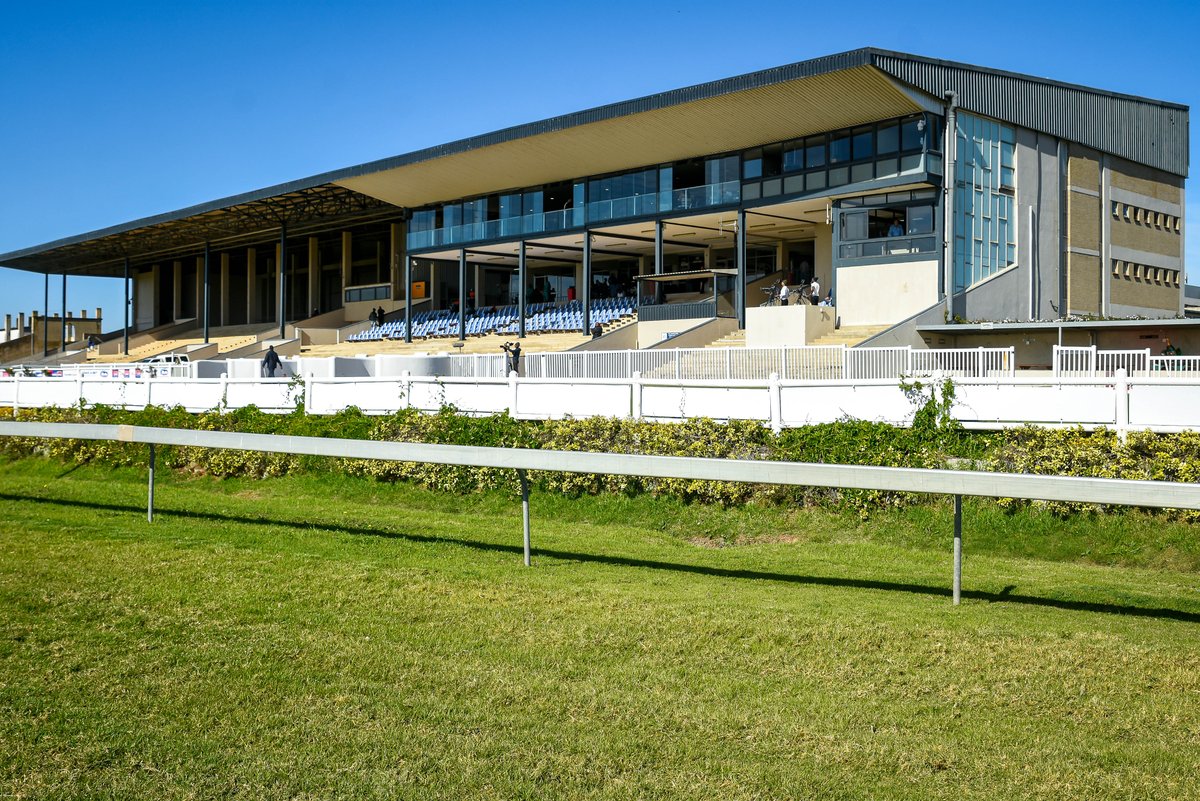 TabSouthAfrica's tweet image. 🏇 The #TRACKTALK videos for #FAIRVIEW – 27 October - are going online, go check them out for the inside scoop🏇
Use the insights and get your bets on! #TAKEABET &amp;amp; #WINBIG
➡️ hubs.li/Q026RvxG0
#TAB4racing #4racing #TAB #theoriginaltote #punters #tips #horseracing