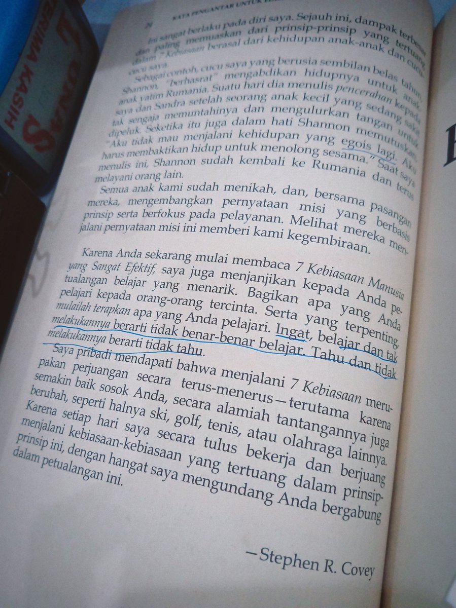 Hallo, salam kenal.

- sedang berusaha menyibukan diri dengan hal berguna dan menjauhkan diri dari hal² toxic di sekitar diri sendiri 

#the7habitsofhighlyeffectivepeople #greatbychoice #goodtogreat #StephenRCovey