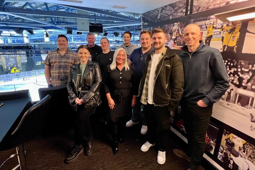 BDM Richard Goodman and TBDM Heidi Lang took brokers to <a href="/PanthersIHC/">Nottingham Panthers</a> in our hospitality box this week to enjoy a game of ice hockey!

Thank you to all who took the time to attend. #TheNottinghamForIntermediaries