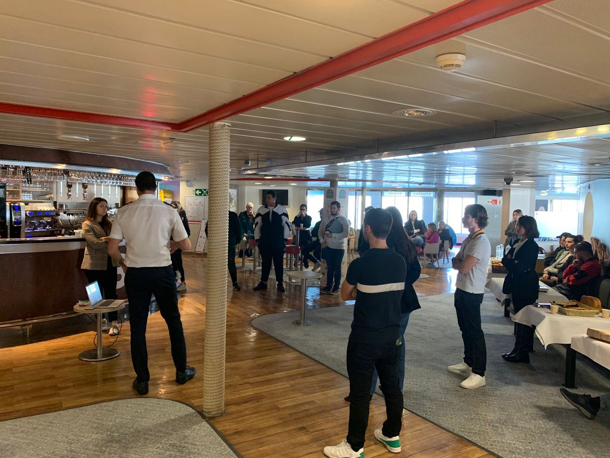 PatriciaPetreto's tweet photo. Après @LaMeridionale, nous poursuivons chez @CorsicaLinea, où l'équipage révèle l'univers maritime à nos candidats.

Grand merci pour leur précieuse collaboration. Cette alliance @AFPA_CORSE, @ARMLCorse et @PoleEmploiCorse renforce notre engagement en faveur de l'emploi maritime. https://t.co/Re9QUZsTY7