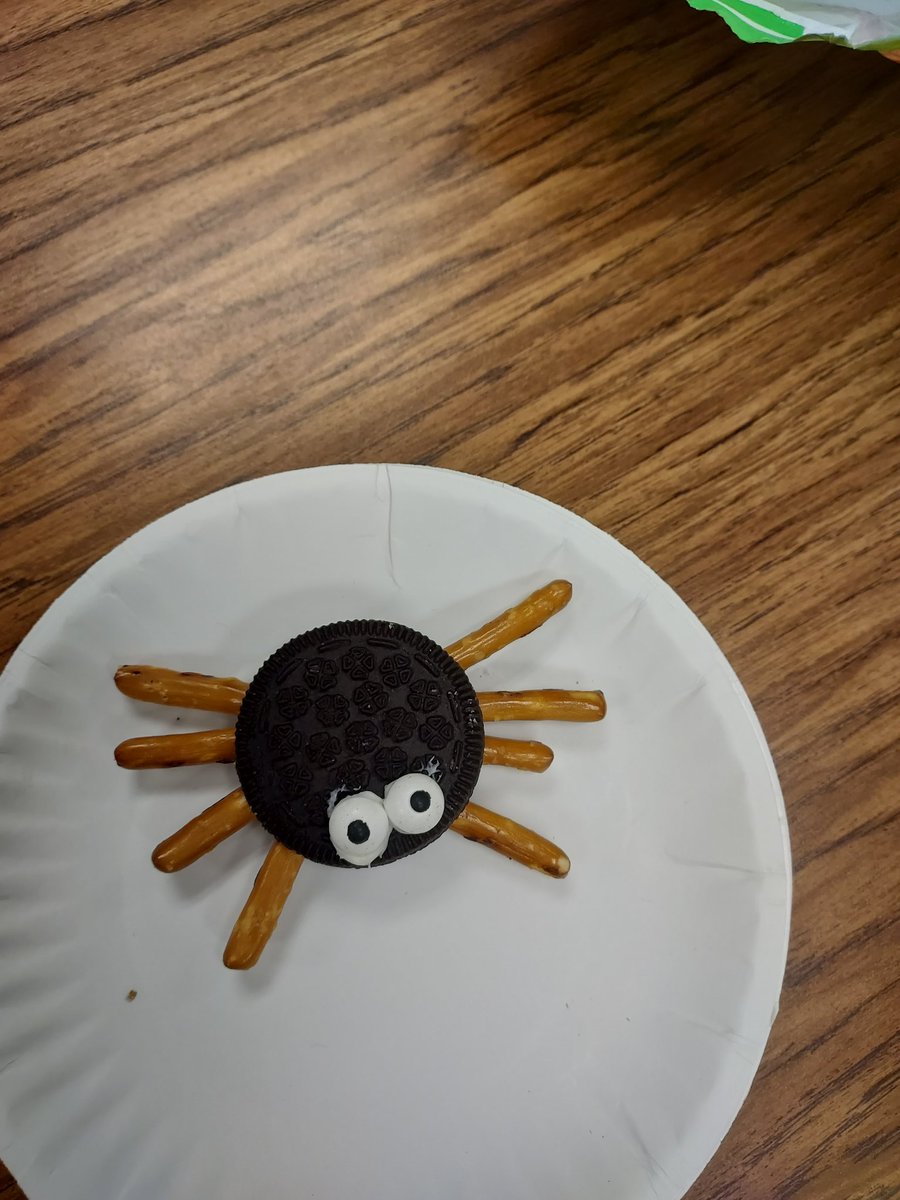 OlleLibrary's tweet image. Makerspace Club had a lot of fun making Halloween treats!   Lots of students came to participate this morning and it was a huge success!  #MakerspaceFun #HalloweenTreats @Alief_Libraries @OlleMightyOwls