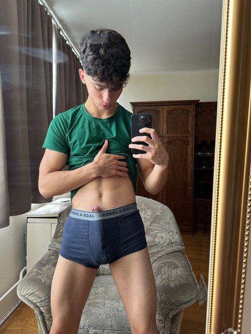 someone wants to play ;) https://t.co/pjStTI5zk2