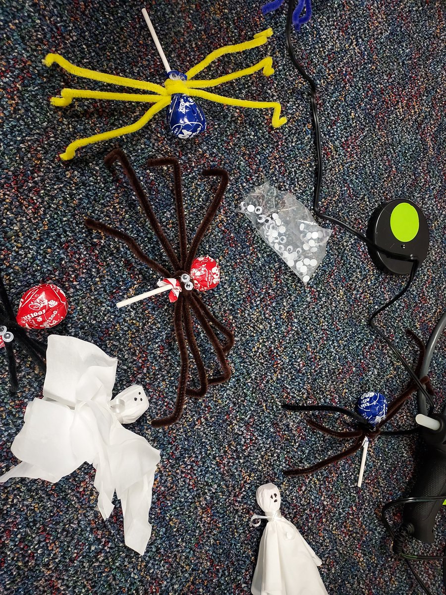 OlleLibrary's tweet image. Makerspace Club had a lot of fun making Halloween treats!   Lots of students came to participate this morning and it was a huge success!  #MakerspaceFun #HalloweenTreats @Alief_Libraries @OlleMightyOwls