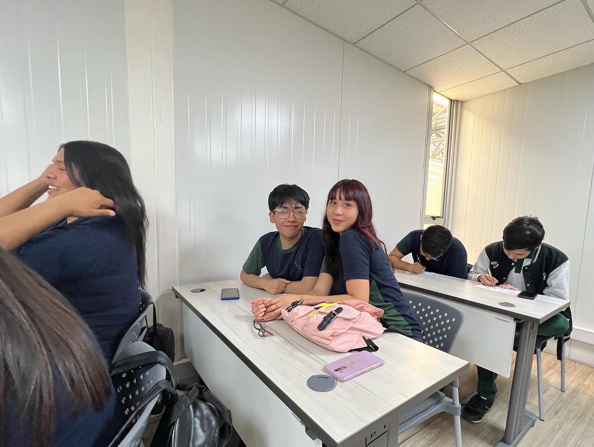 Santiago CFT | Estatal de la Región Metropolitana tweet media