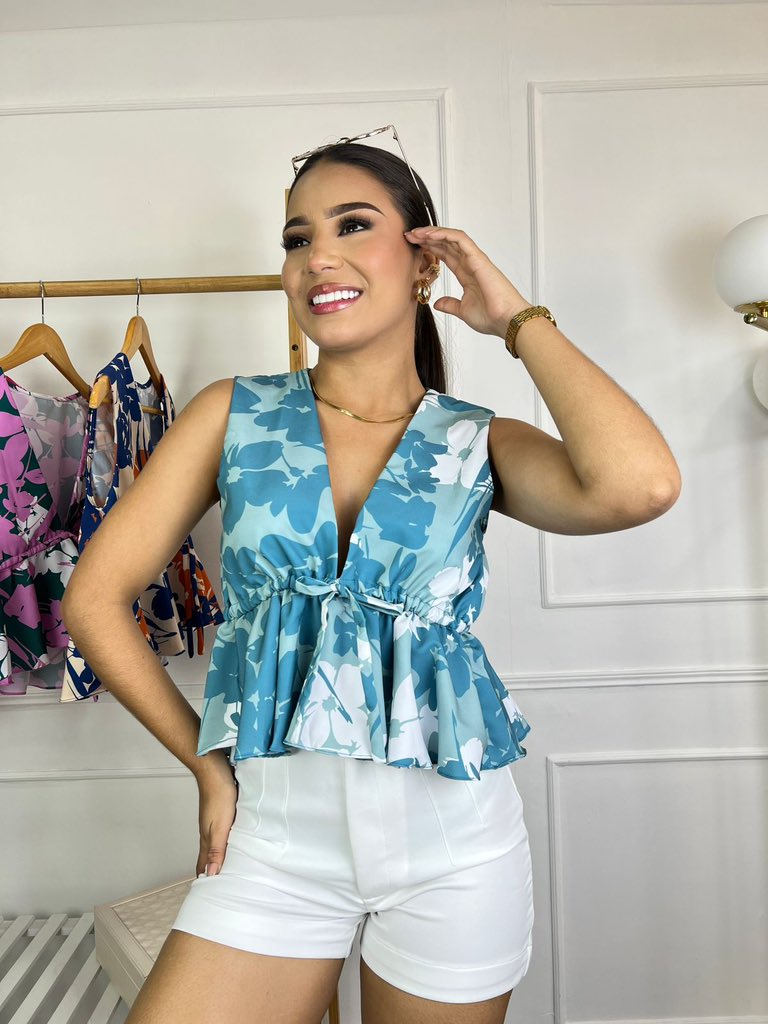 ADStoreOficial's tweet photo. BLUSA LUZ ✨
Siente única y radiante con nuestra blusa Luz 🌸
No te queden sin lucir hermosa este fin de semana 🌈

Domicilios Barranquilla y Soledad 🛍️

Envíos Nacionales 📦 https://t.co/vSrW99JNSe