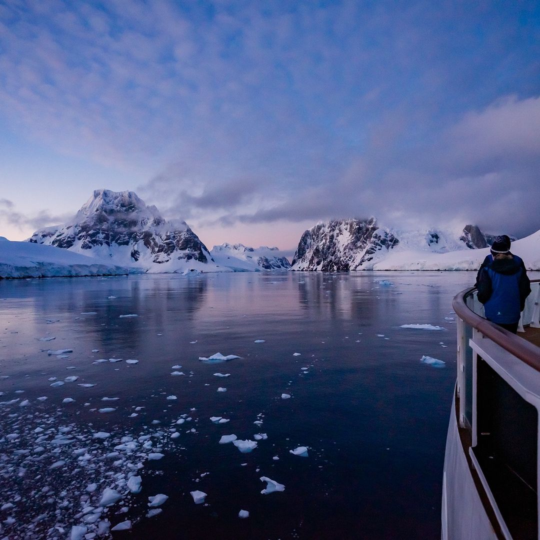 iaato_org's tweet photo. Planning a trip to #Antarctica? Please familiarise yourself with our Preparing for Your Antarctic Expedition page and Visitor Guidelines Library. Find everything you need to fulfil your obligation as a responsible visitor at https://t.co/Z84K0GN5UN

©️ @divergenttravelers https://t.co/jJS3sK4MSI