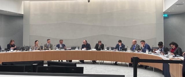 Tijdens AO Luchtvaart in <a href="/tweedekamer/">tweedekamer</a> riepen  partijen op tot radicale innovaties die leiden tot versnelde verduurzaming van de #luchtvaart. Ook het terugvloeien van de opbrengsten van de ticket-tax naar de luchtvaartsector kwam aan bod. <a href="/MinIenW/">Ministerie van Infrastructuur en Waterstaat</a> #BBB #VVD #CDA #D66 #PvdA #TK2023