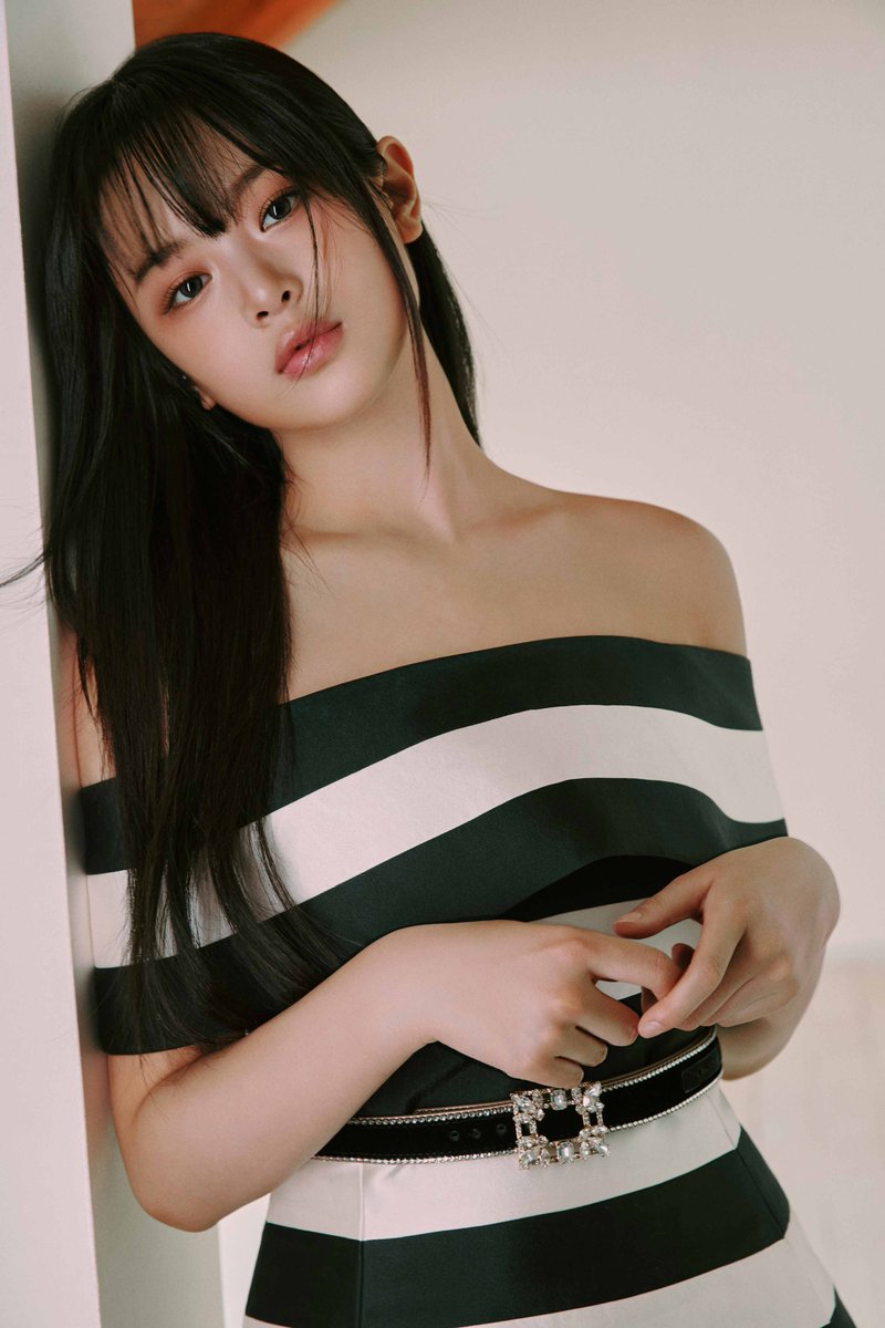 newjeans_loop's tweet photo. ?!!!!

#뉴진스 #NewJeans #하니 #Hanni #ハニ https://t.co/pF7j4PoE17