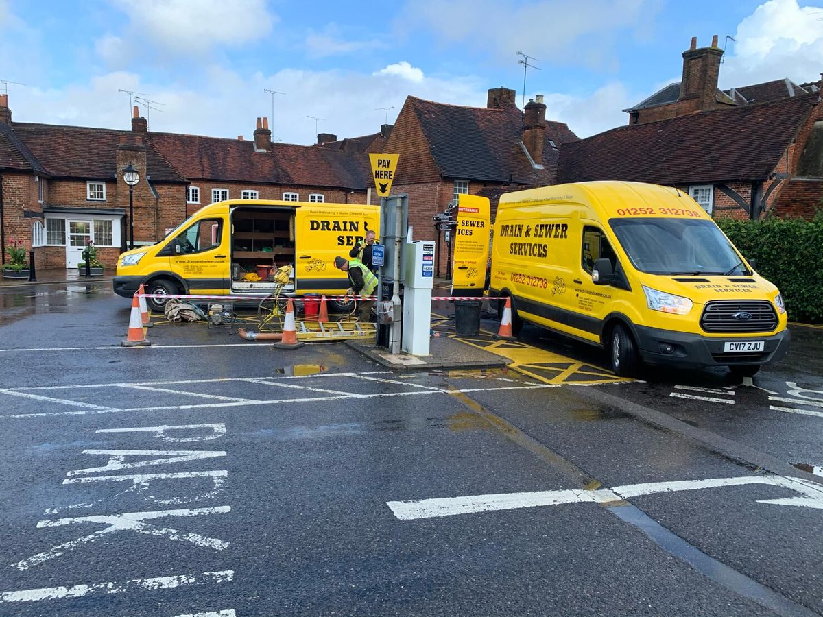 From businesses to government bodies to homeowners, we provide comprehensive drain and sewer services across the South of England. Quality service at competitive prices! 💪 #DrainServices #QualityAssured