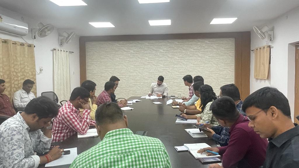 DmBanka's tweet photo. जीविका बांका में चल रही विभिन्न गतिविधियों का विस्तार से समीक्षा किया गया तथा संबंधित को निर्देश दिया गया l #IPRD_Bihar #gadbihar #Bihar #banka #jeevika https://t.co/iDZd1OX9VY