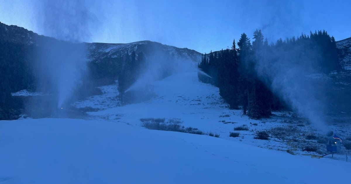 Arapahoe_Basin's tweet photo. And Again.......... https://t.co/xctu8YqF2V https://t.co/X6CXGiXWN0