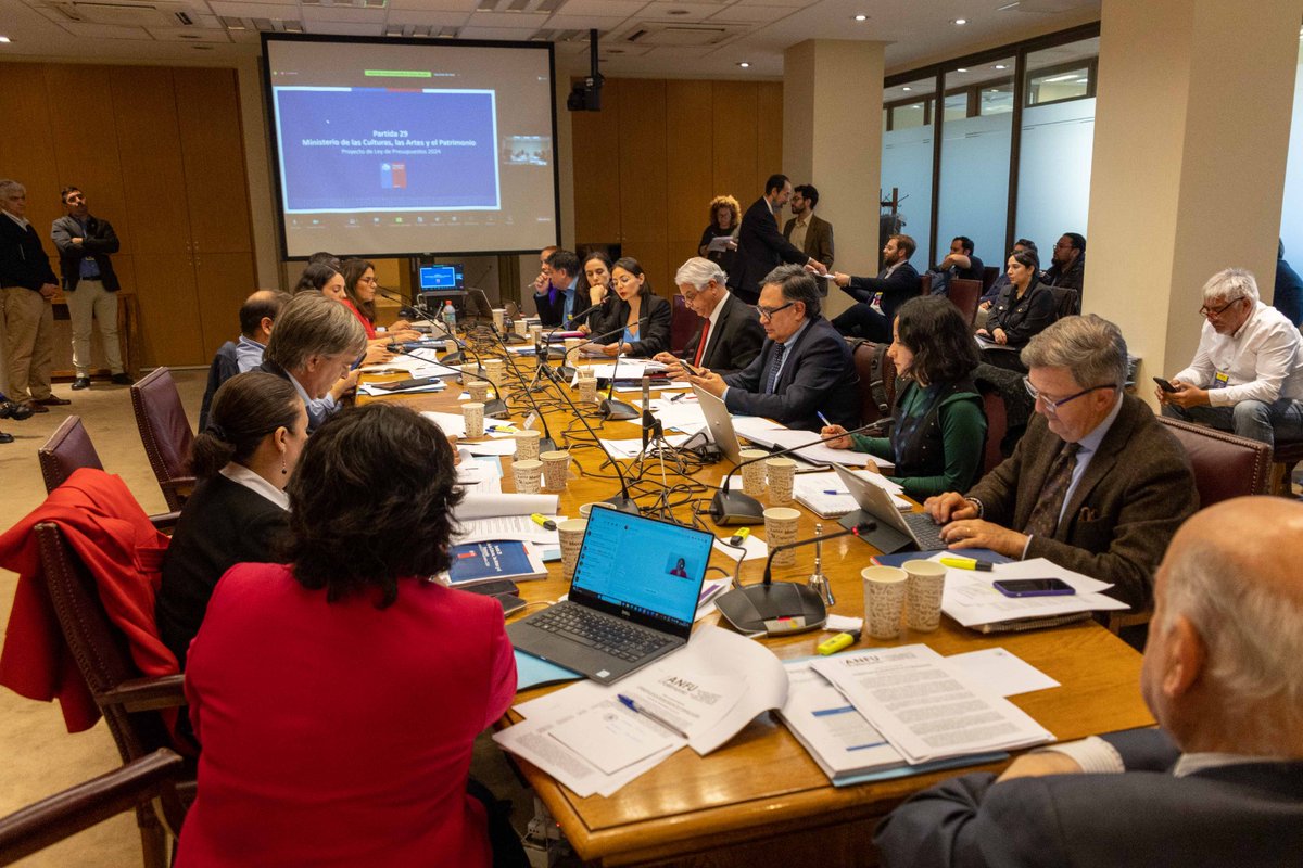 Seguimos! Ayer se aprobó el presupuesto 2024 en <a href="/culturas_cl/">Ministerio de las Culturas</a> en la cuarta subcomisión mixta de presupuesto 👏👏 excelentes noticias para nuestro ministerio que avanza.