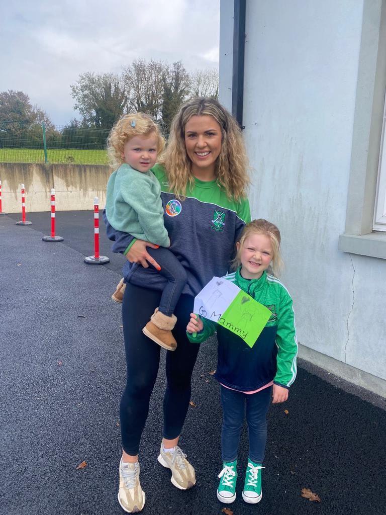 Graiguenamanagh Camogie Club (@graigcamogie) on Twitter photo Green & White Day <a href="/smgsgraig/">Scoil Mhuire gan Smál</a>🇳🇬
Thanks to all at Scoil Mhuire gan Smál, Graiguenamanagh for supporting our Junior team ahead of the county final!
Special good luck for Ms. Delaney and mammys Lynda and Leanne playing on our team👏🏼
Ní neart go cur le chéile💚
<a href="/KilkennyCamogie/">Kilkenny Camogie</a> Green & White Day <a href="/smgsgraig/">Scoil Mhuire gan Smál</a>🇳🇬
Thanks to all at Scoil Mhuire gan Smál, Graiguenamanagh for supporting our Junior team ahead of the county final!
Special good luck for Ms. Delaney and mammys Lynda and Leanne playing on our team👏🏼
Ní neart go cur le chéile💚
<a href="/KilkennyCamogie/">Kilkenny Camogie</a>