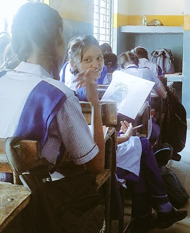 Anu_DOE's tweet image. A workshop on &apos; Building a foundation for support&apos; was organised by @DCPCR with @udayancare in SKV JJ Colony Khichripur

Students learnt about:
🔺How important it is to start a dialogue on Mental health, 
🔺How to cope with stress
🔺U-Stress &amp;amp; Distress