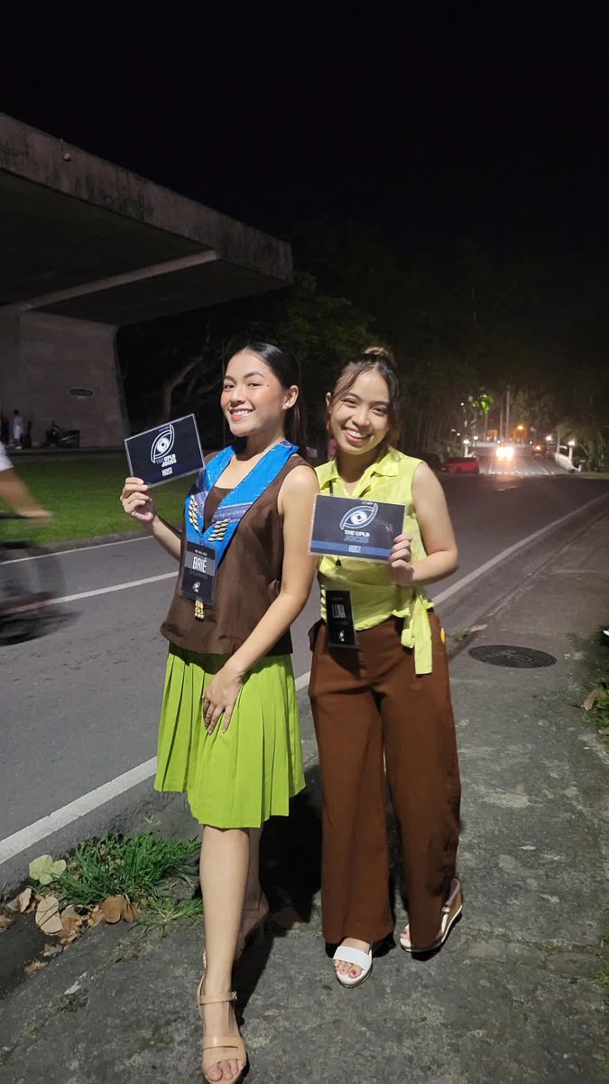 TheUPLBJocks's tweet photo. Tunay na reporma sa lupa, ipaglaban!
Kasama sina Luna 🥀 (@smthnrose) at Brié 👒 (@austriakthln) sa pagpapatambol ng panawagan ng tunay na repormang agraryo sa pagtatapos ng Lupa ay Buhay 2023 Cultural Night, sa tapat ng DL Umali Hall.
#LAB2023
#GabingUmaalab
#TheUPLBJocks🎙 https://t.co/iVX5vmWLar