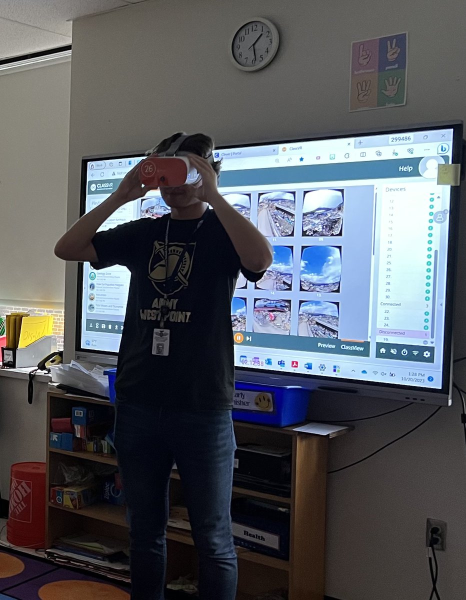 3rd graders <a href="/CSAppliedTech/">CSAT</a> in Mr. Kelly’s class traveled 🗺️to China, Japan and Italy to learn about natural disasters 🌋🌪️ #edtech <a href="/ClassVR/">ClassVR from Avantis</a>